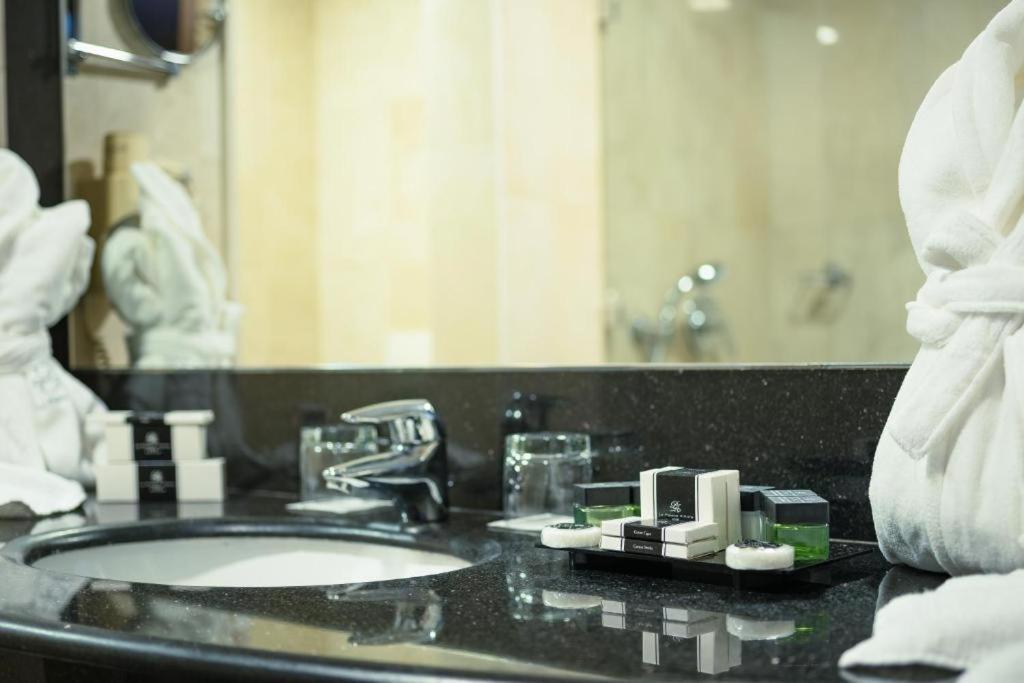 Le Palace D'Anfa Casablanca Luaran gambar Bathroom amenities