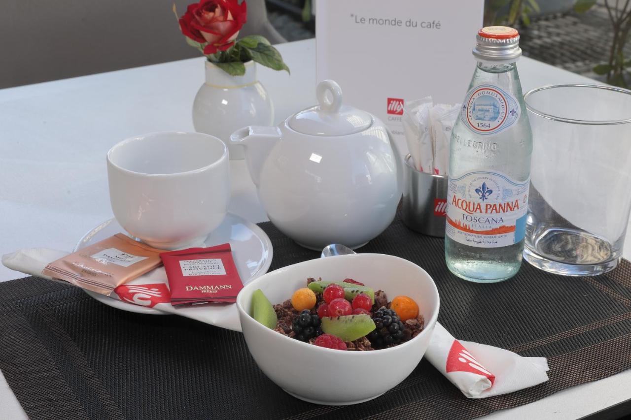 Le Palace D'Anfa Casablanca Luaran gambar A bottle of Aquamarine
